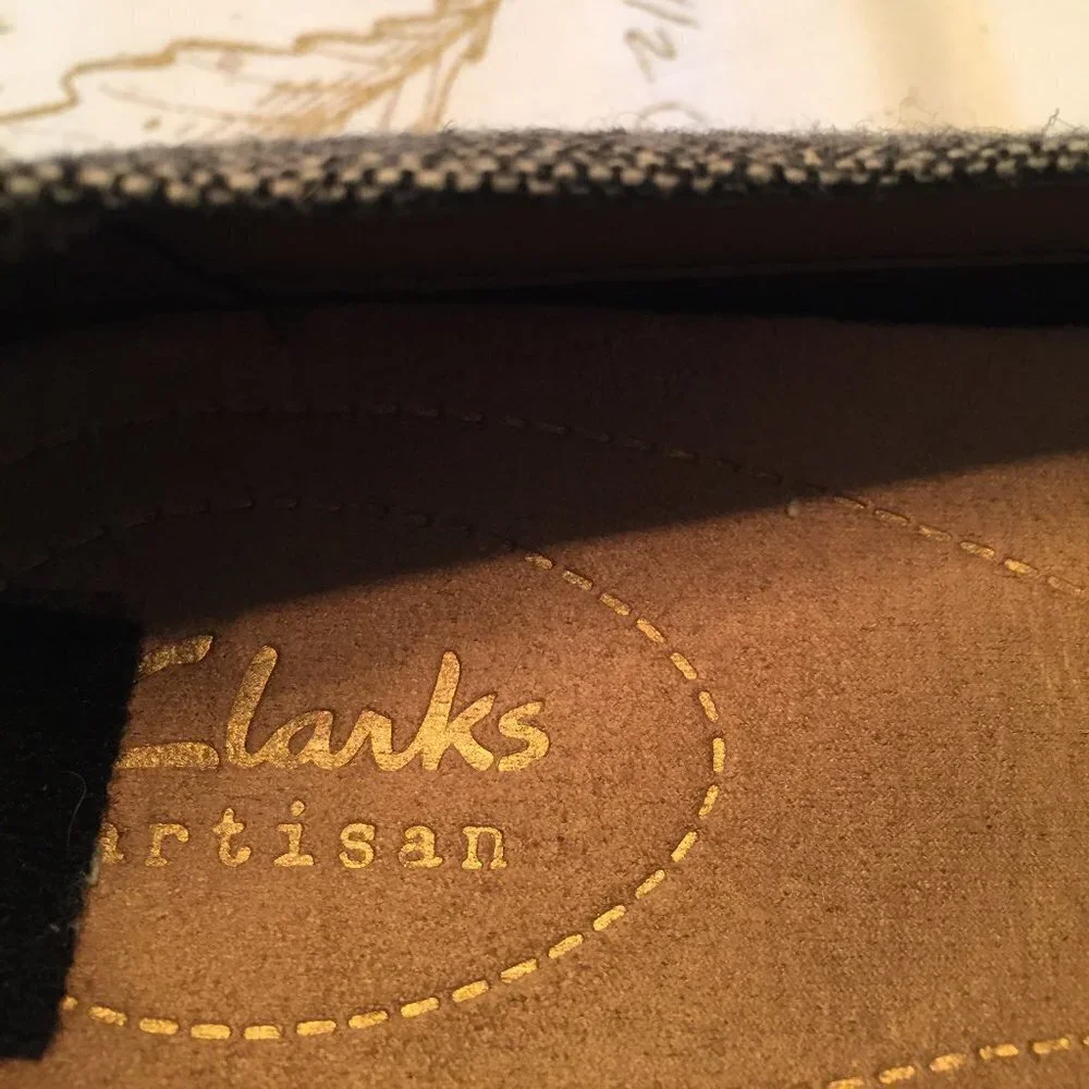 Clarks Artisan Gray Tweed Loafers Size 10M